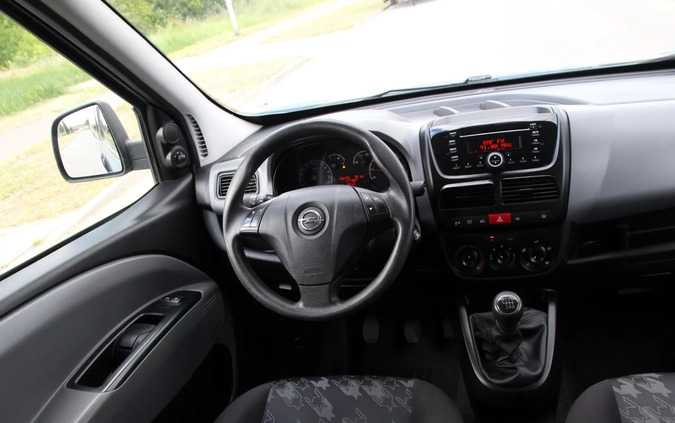 Opel Combo cena 26900 przebieg: 177798, rok produkcji 2012 z Płock małe 596